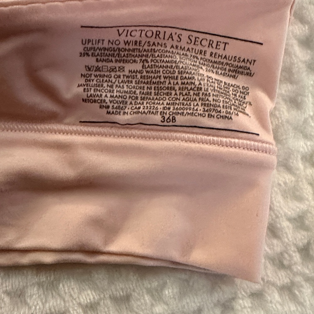 Victoria’s Secret Bra - Picture 5 of 5